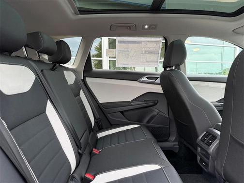 2025 Volkswagen Taos 1.5T SEL