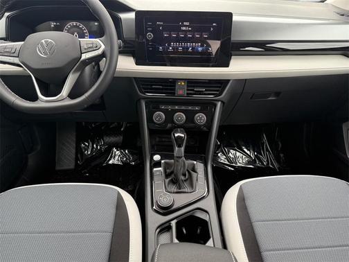 2025 Volkswagen Taos 1.5T S