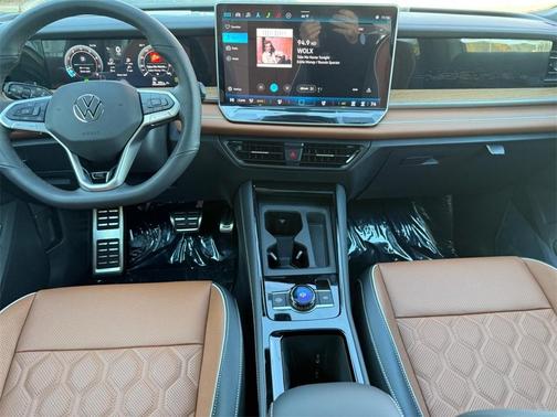 2026 Volkswagen Tiguan 2.0T SEL