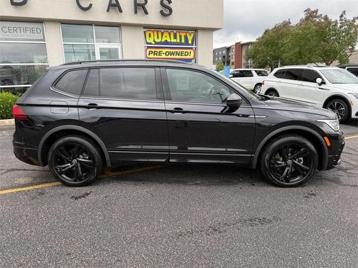 2024 Volkswagen Tiguan 2.0T SE R-Line Black