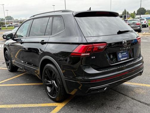 2024 Volkswagen Tiguan 2.0T SE R-Line Black