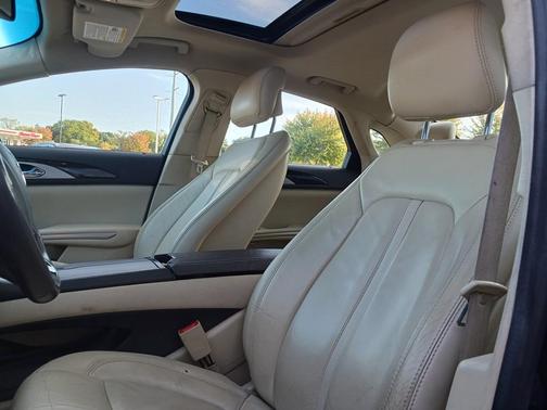 2014 Lincoln MKZ Base