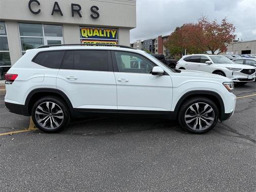 2022 Volkswagen Atlas 3.6L SE w/Technology