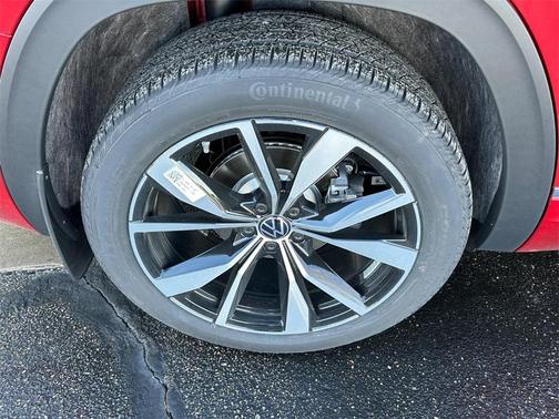 2025 Volkswagen Atlas 2.0T SEL Premium R-Line