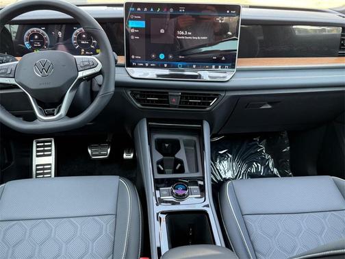 2025 Volkswagen Tiguan 2.0T SEL R-Line