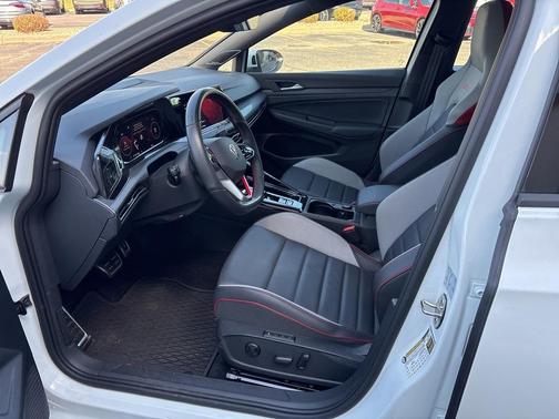 2024 Volkswagen Golf GTI 2.0T SE