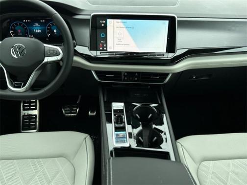 2025 Volkswagen Atlas Cross Sport 2.0T SEL Premium R-Line