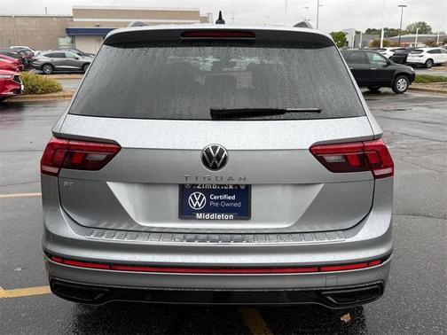 2022 Volkswagen Tiguan 2.0T SE R-Line Black