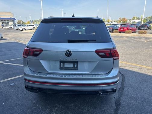 2022 Volkswagen Tiguan 2.0T SE R-Line Black