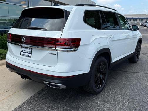 2025 Volkswagen Atlas 2.0T SE