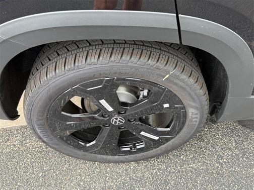 2025 Volkswagen Taos 1.5T SEL