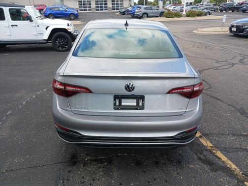 2024 Volkswagen Jetta 1.5T SE