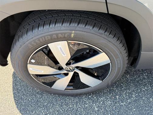 2025 Volkswagen Taos 1.5T S