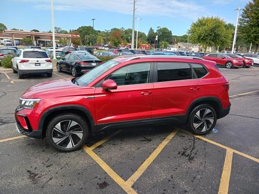 2024 Volkswagen Taos 1.5T SE