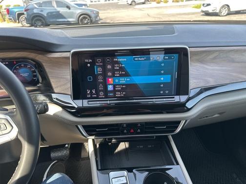 2025 Volkswagen Atlas 2.0T SE