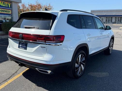 2025 Volkswagen Atlas 2.0T SE