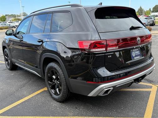2024 Volkswagen Atlas 2.0T Peak Edition SE w/Technology