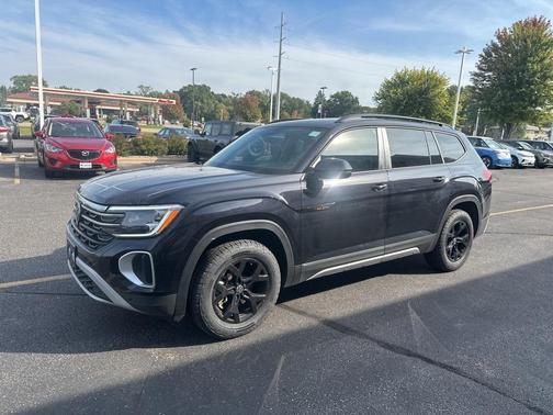 2024 Volkswagen Atlas 2.0T Peak Edition SE w/Technology