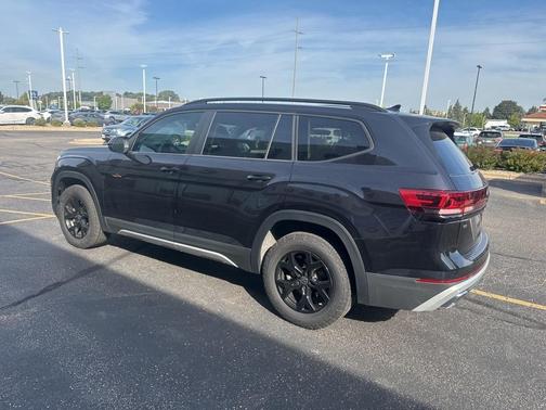 2024 Volkswagen Atlas 2.0T Peak Edition SE w/Technology