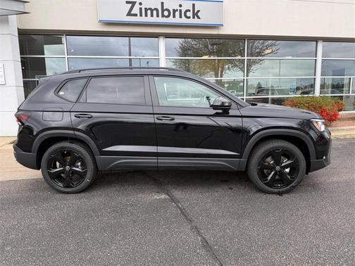 2025 Volkswagen Taos 1.5T SE Black