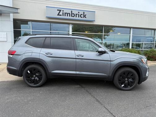2025 Volkswagen Atlas 2.0T SE