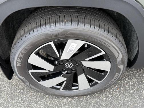 2026 Volkswagen Atlas Cross Sport 2.0T SEL