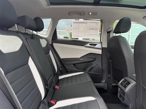 2025 Volkswagen Taos 1.5T SEL