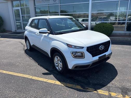 2022 Hyundai VENUE SE