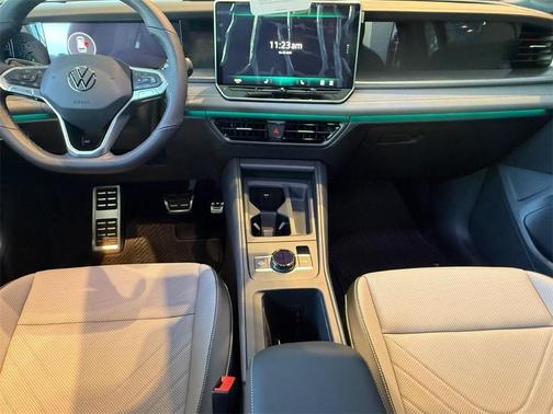 2025 Volkswagen Tiguan 2.0T SE R-Line Black