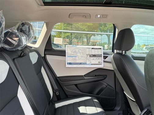 2025 Volkswagen Taos 1.5T SEL