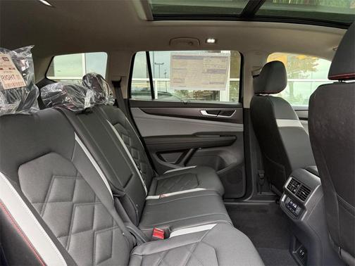 2025 Volkswagen Atlas 2.0T Peak Edition