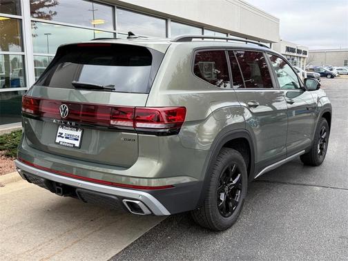 2025 Volkswagen Atlas 2.0T Peak Edition