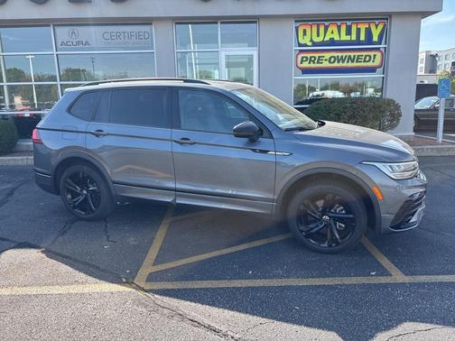 2024 Volkswagen Tiguan 2.0T SE R-Line Black