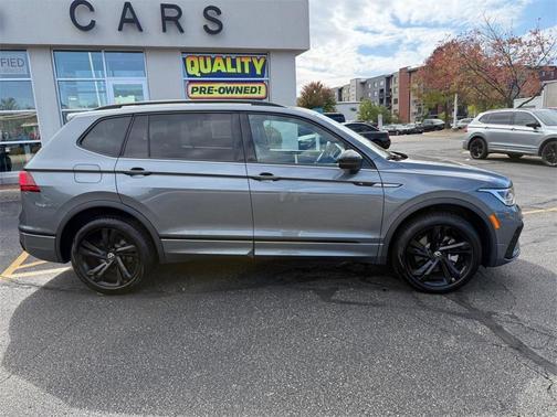 2024 Volkswagen Tiguan 2.0T SE R-Line Black