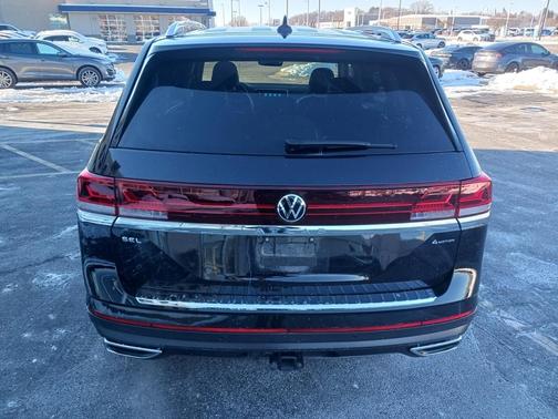 2025 Volkswagen Atlas 2.0T SEL