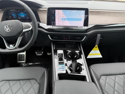 2025 Volkswagen Atlas 2.0T SEL Premium R-Line