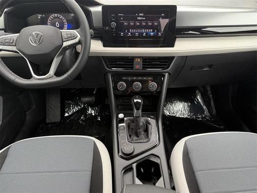2025 Volkswagen Taos 1.5T S