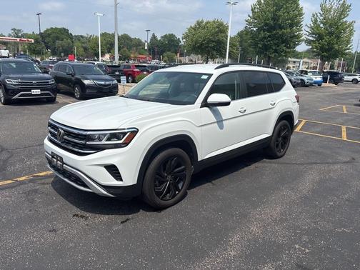 2023 Volkswagen Atlas 3.6L SE w/Technology