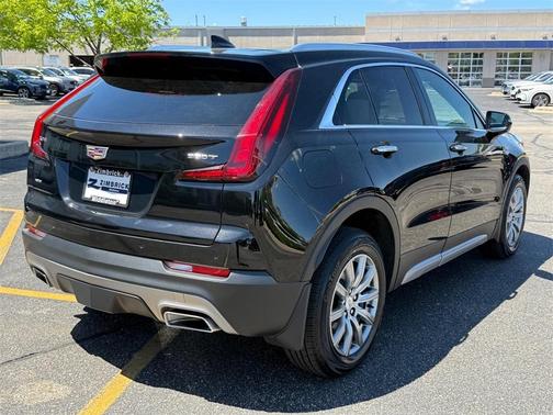 2021 Cadillac XT4 Premium Luxury