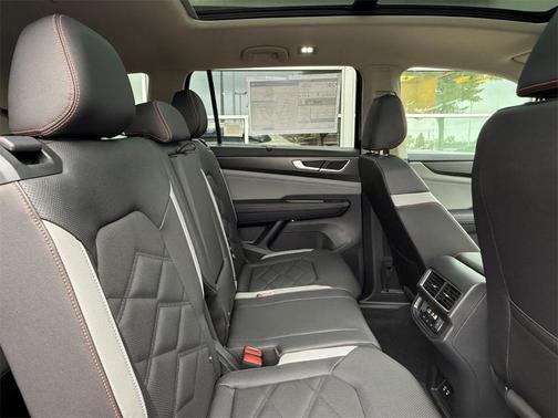 2025 Volkswagen Atlas 2.0T Peak Edition