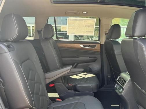 2025 Volkswagen Atlas 2.0T SE
