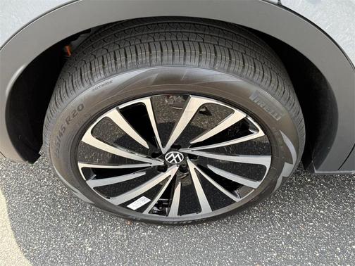 2025 Volkswagen ID.4 Pro