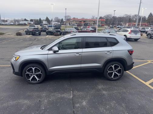 2025 Volkswagen Taos 1.5T SEL