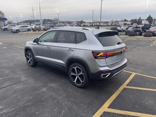 2025 Volkswagen Taos 1.5T SEL