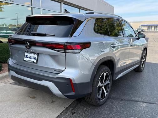 2025 Volkswagen Tiguan 2.0T SE