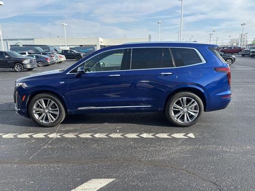 2025 Cadillac XT6 Premium Luxury FWD