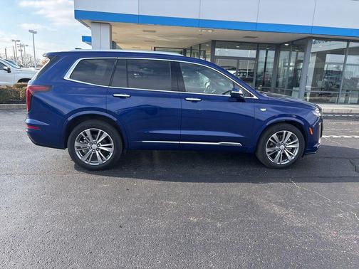 2025 Cadillac XT6 Premium Luxury FWD