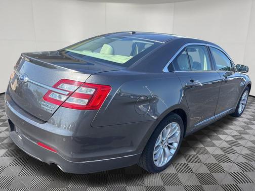 2018 Ford Taurus Limited