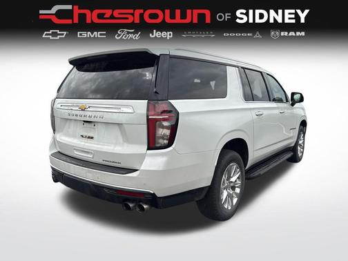 Iridescent Pearl Tricoat 2023 Chevrolet Suburban Premier