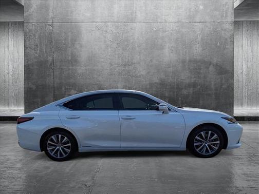 2021 Lexus ES 300h Base